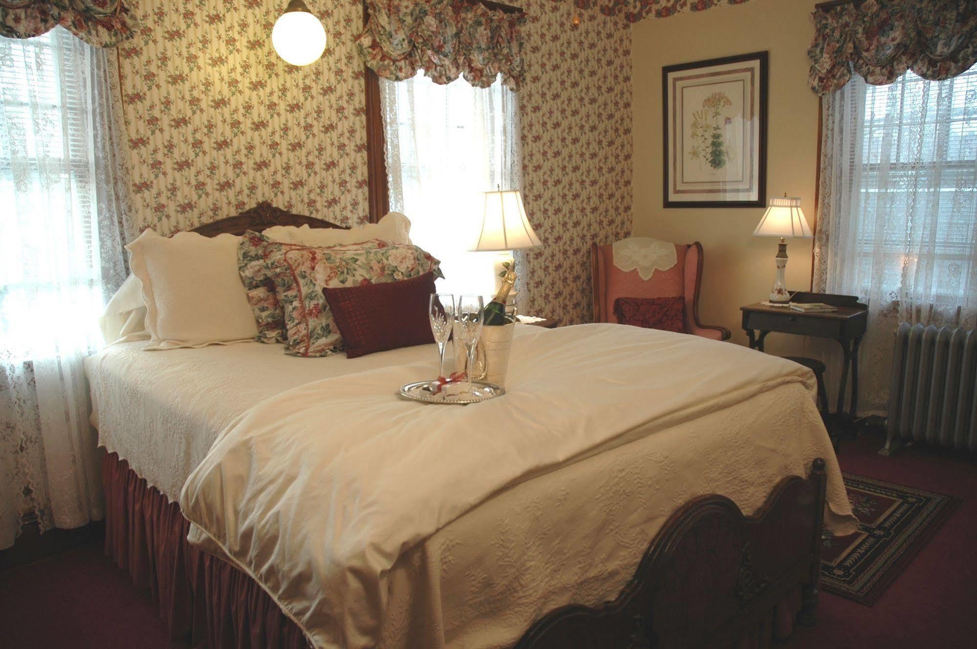 Palmer House Inn Falmouth Extérieur photo