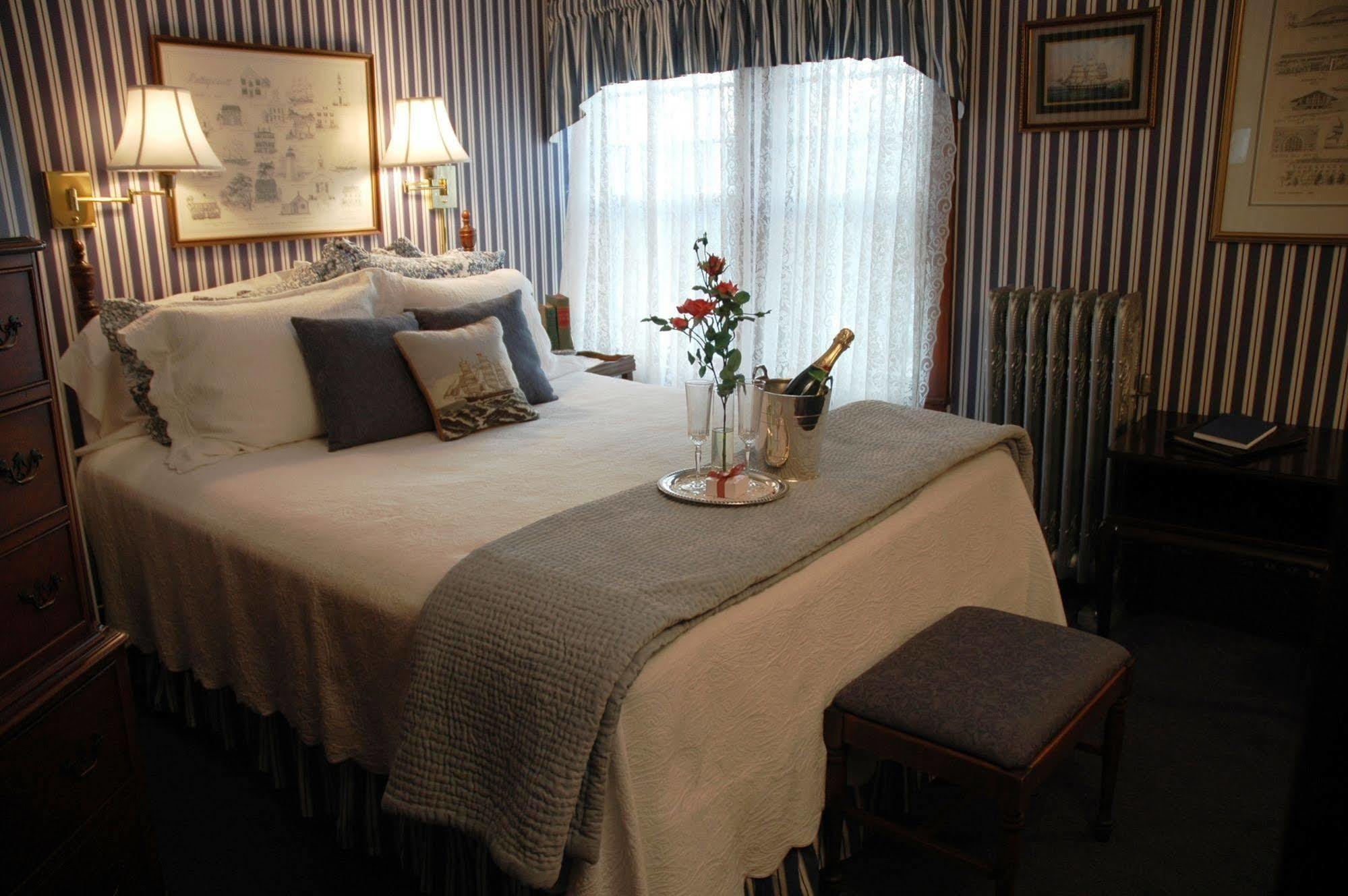 Palmer House Inn Falmouth Extérieur photo